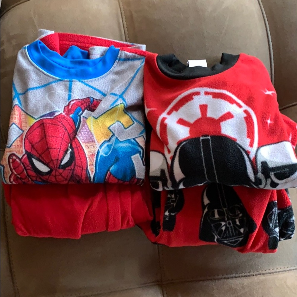 Boys Winter PJ’s - size 6/7
